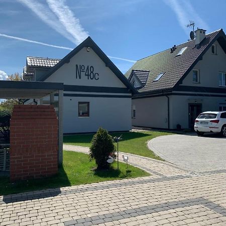48C Domki Letniskowe I Apartament Поберово Екстериор снимка