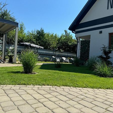 48C Domki Letniskowe I Apartament Поберово Екстериор снимка