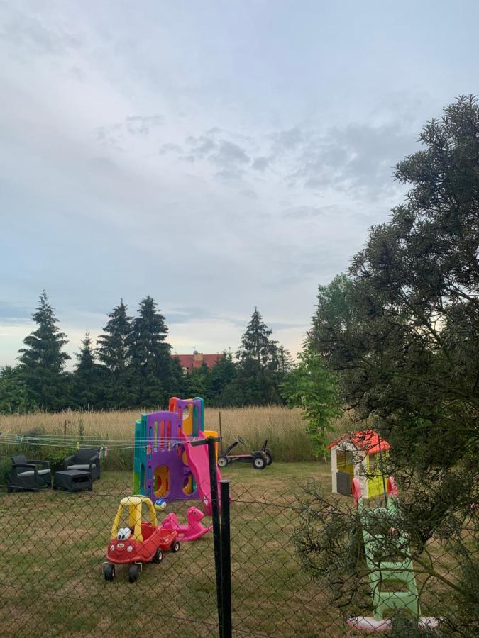 48C Domki Letniskowe I Apartament Поберово Екстериор снимка