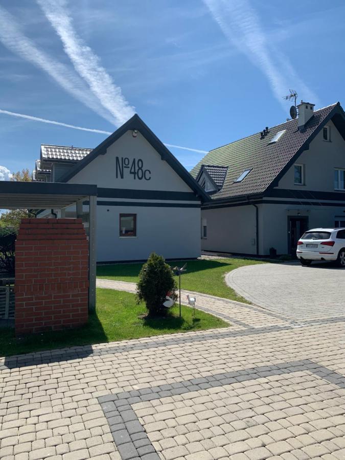48C Domki Letniskowe I Apartament Поберово Екстериор снимка