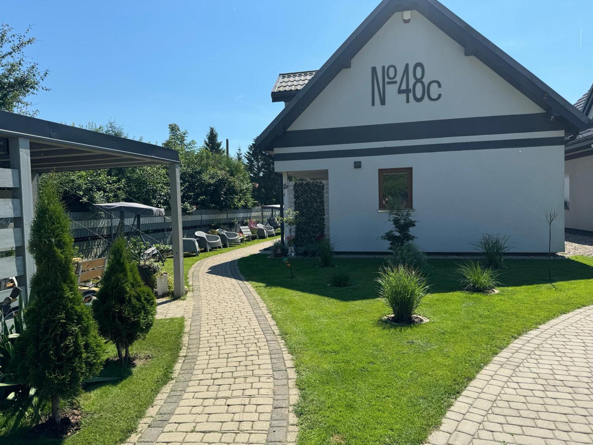48C Domki Letniskowe I Apartament Поберово Екстериор снимка